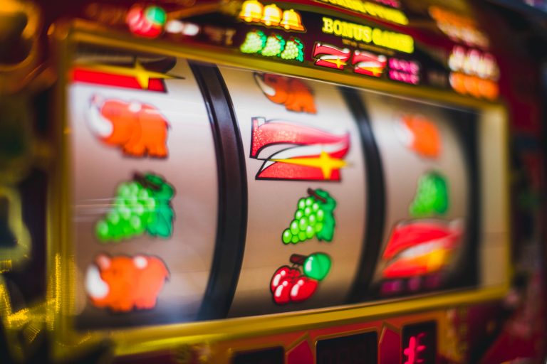 gambling slot machine casino